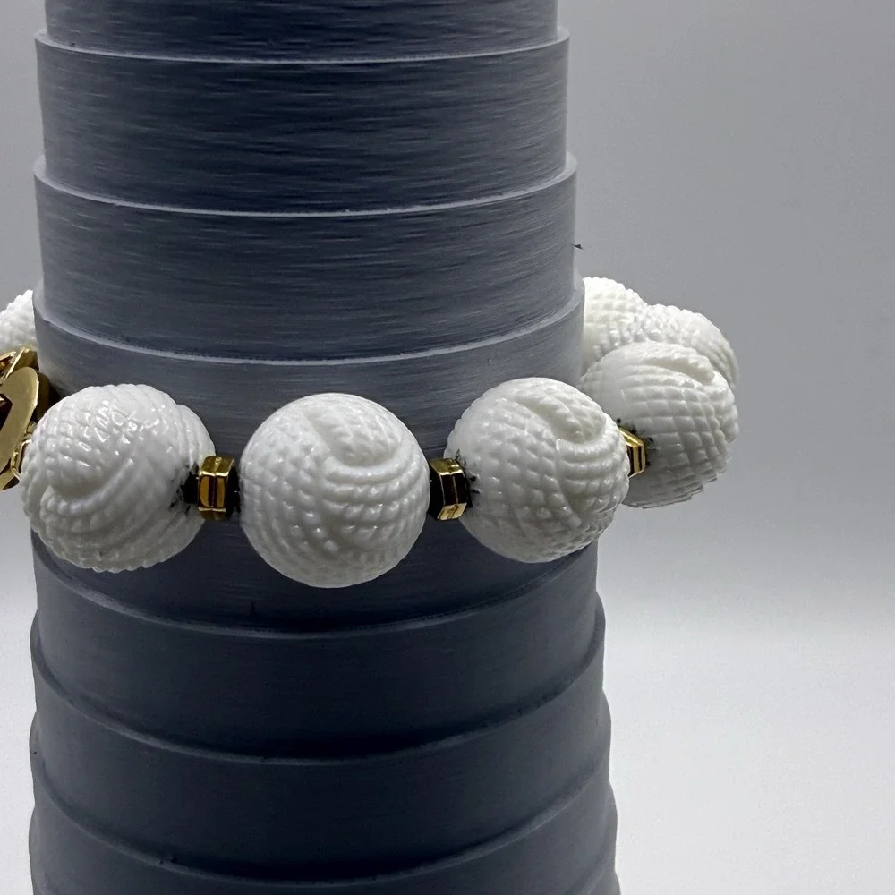 Monet Bracelet Gold Tone Accents White Textured Beads Estate Retro VTG - Picture 5 of 12